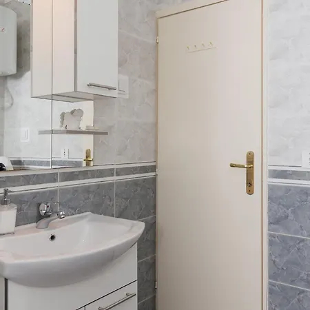 Merivo - With Sea View *