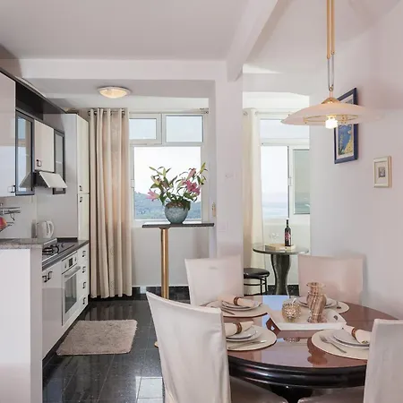 Apartment Merivo - With Sea View