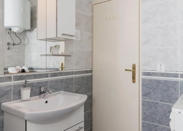 Merivo - With Sea View *